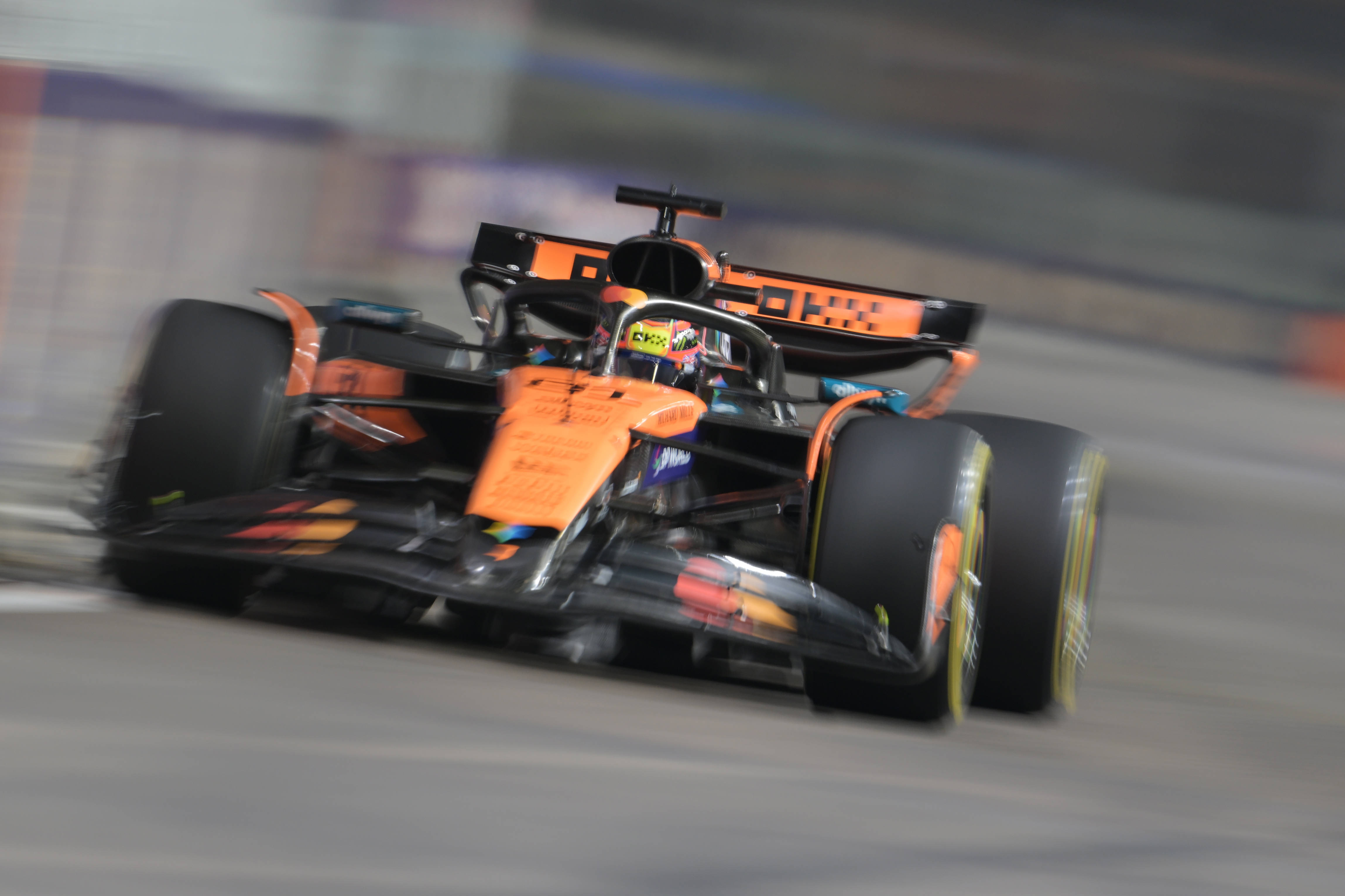 阿斯顿马丁完胜红牛车队，阿隆索刷新纪录