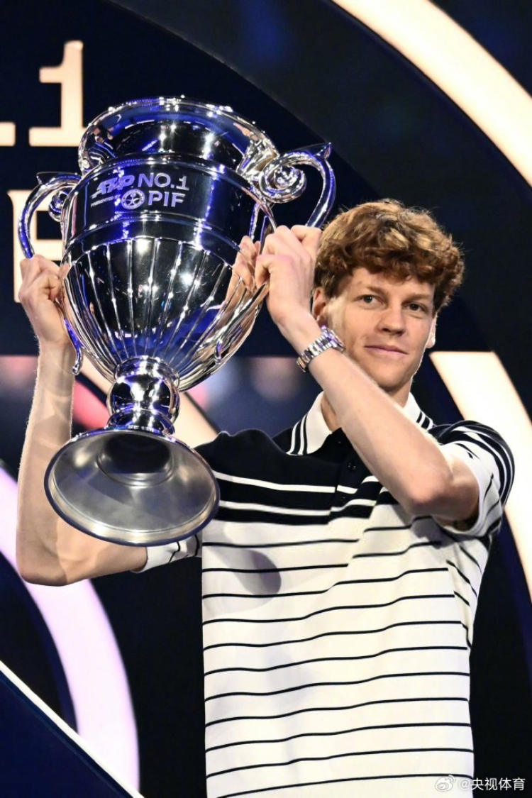 年终总决赛绝杀戴维斯杯，辛纳带队取胜