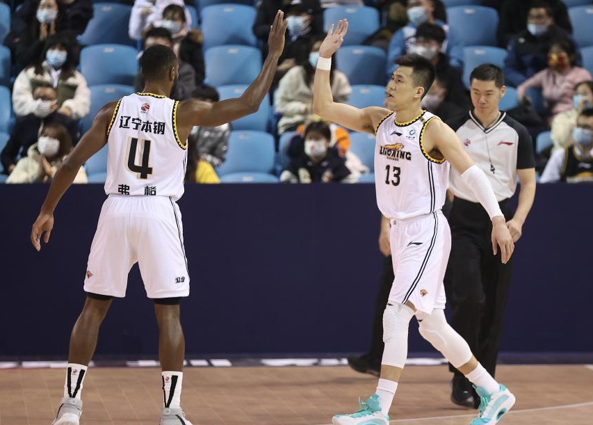 开云体育中国-广东队碾压尼克斯，陶汉林惊艳四座