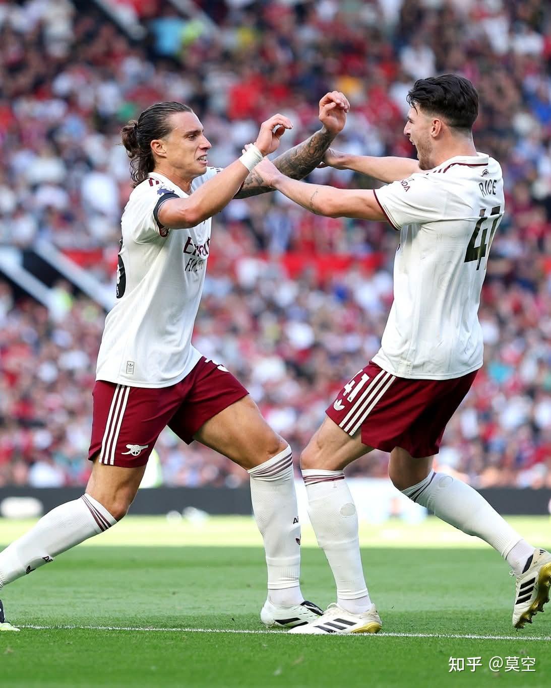 曼联鏖战阿森纳，法比尼奥刷新纪录