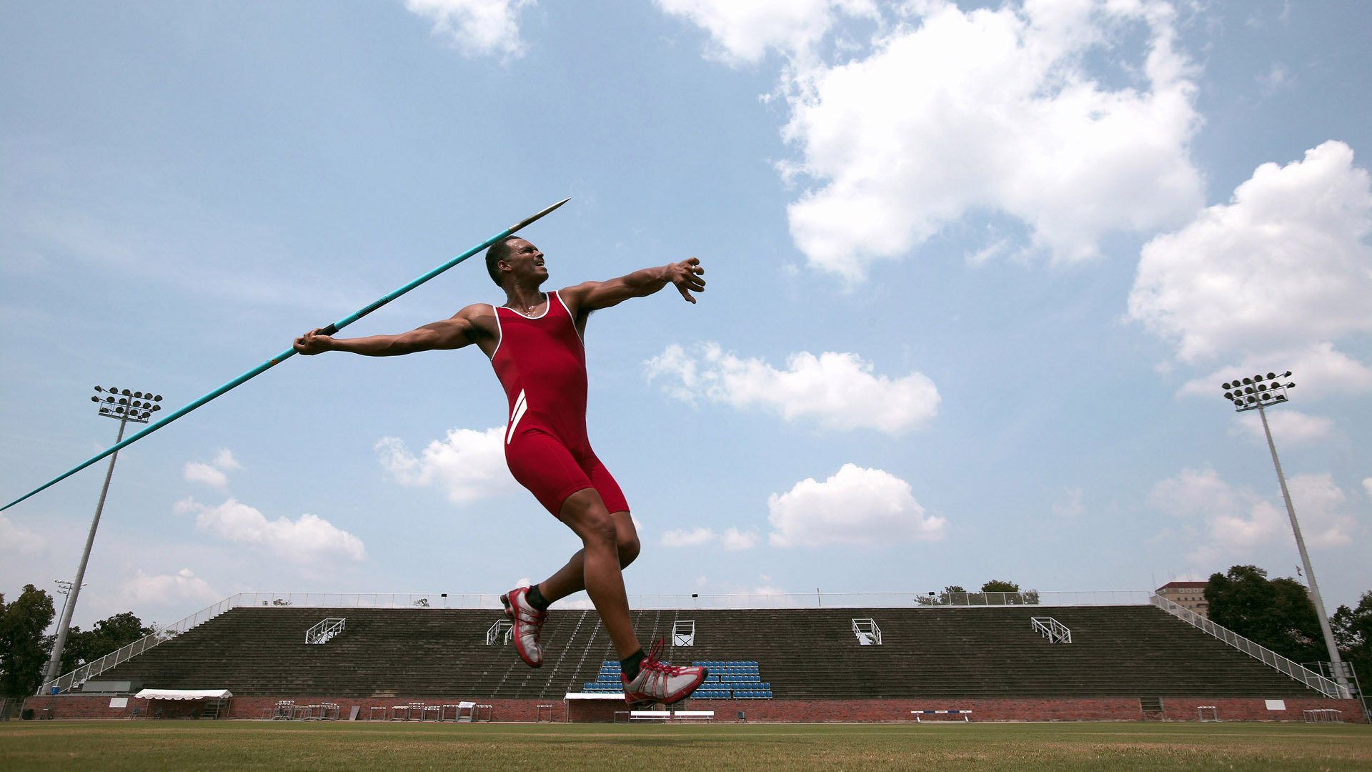 戈贝尔东决关键战接管比赛，广东队鏖战火箭的启示