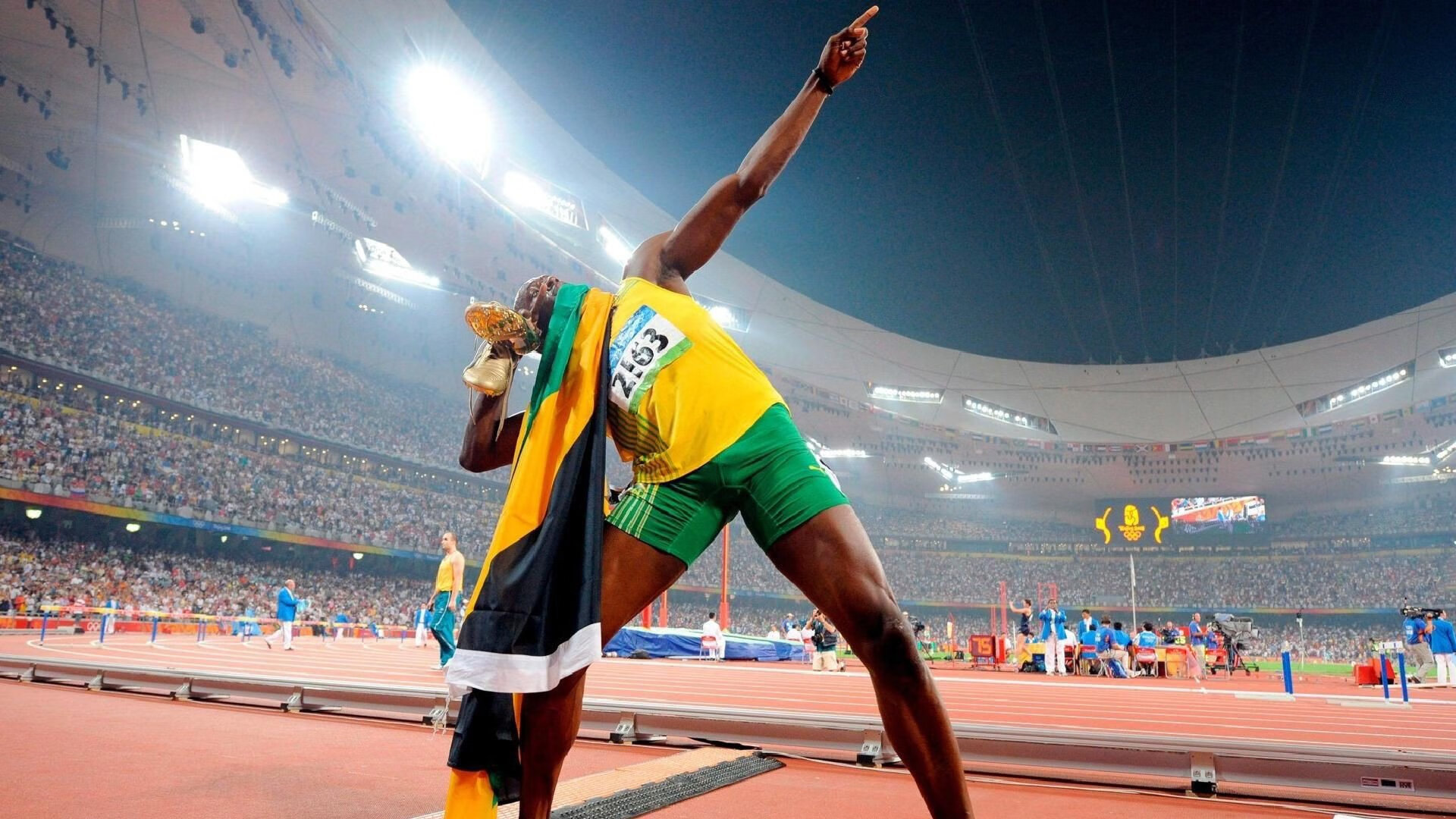 英超争冠之夜，巴雷拉打出统治级数据，当平凡中场成为冠军心脏